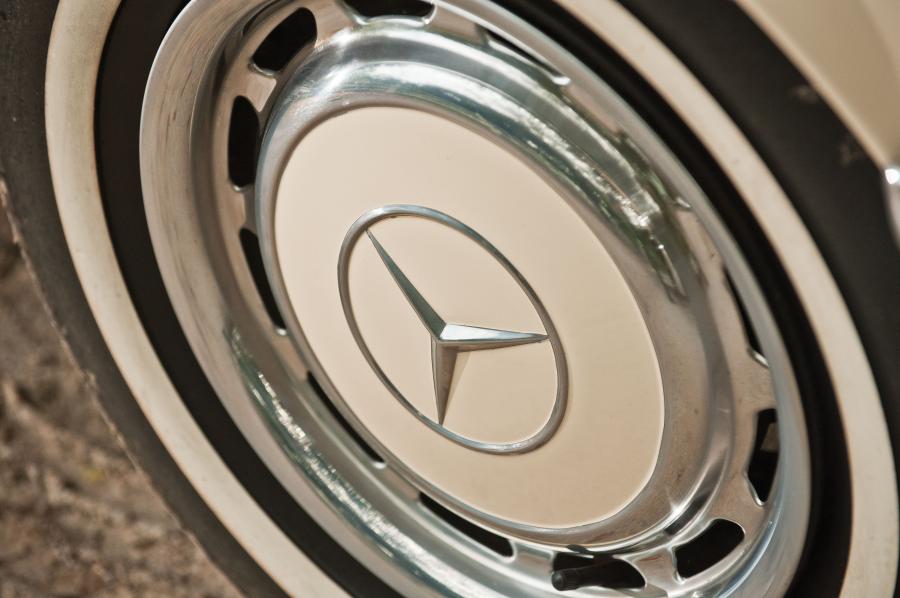  Mercedes-Benz 280 SE 3.5 Cabriolet 1971 года  (фото 15 из 84)